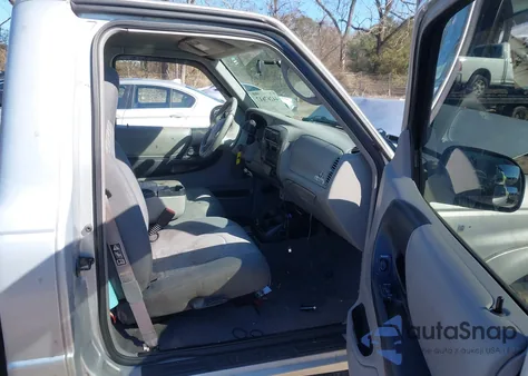 2002 Mazda B3000 Ds z USA, uszkodzony, nr VIN 4F4YR12U32TM15790